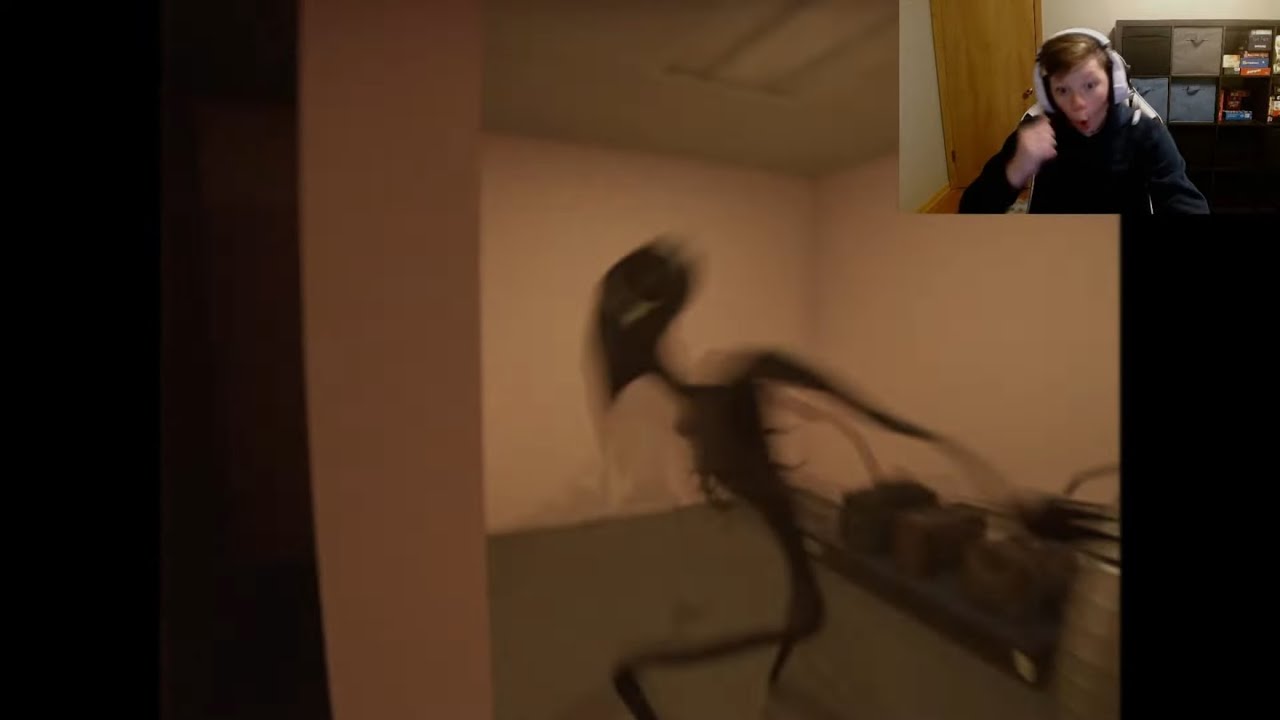 This backrooms game was TERRIFYING...