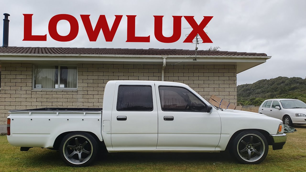 Toyota - Lowlux