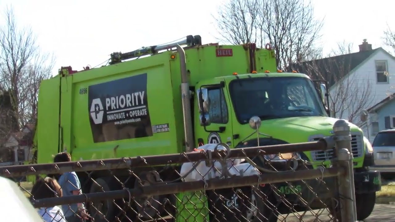 EX Rizzo EX GFL Priority Waste Freightliner M2 Heil Durapack 5000 4565