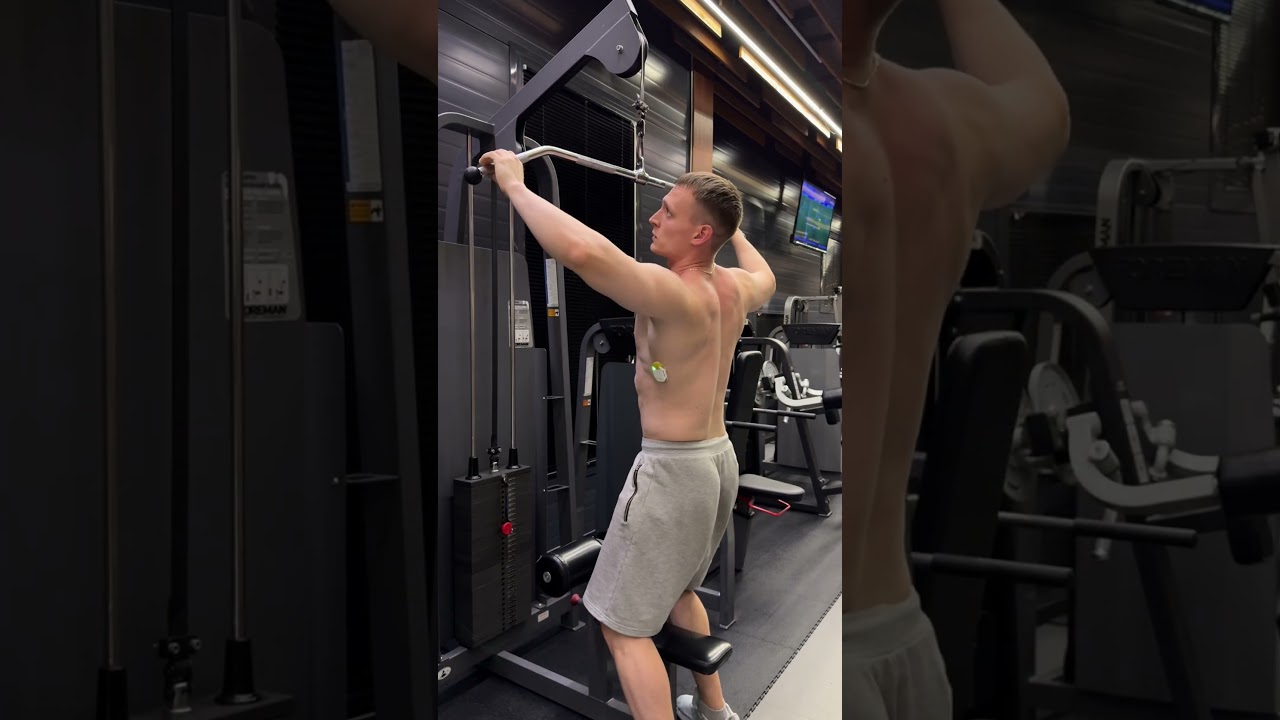 Вертикальная тяга блока по науке💪🏼За персональным планом обращаться в телеграмм:@AlexeyTrainerr🤝