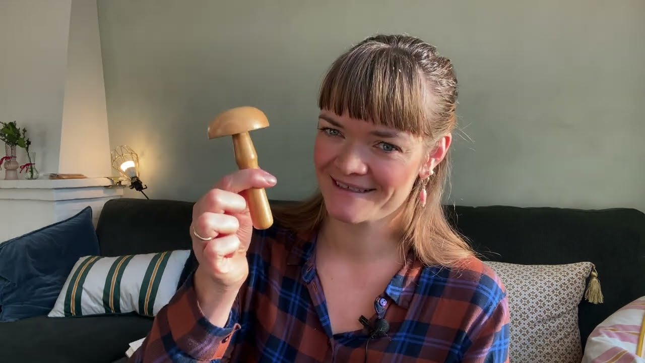 Hold Masken Episode 69. Strikket julepynt, gaver og en gammel saga om et særligt tæppe.