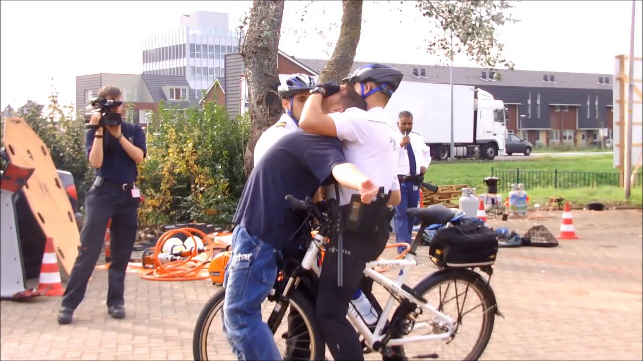 4x Demonstratie politiebikers Veiligheidsdag Uithoorn 2014