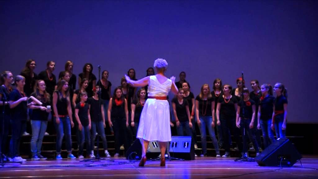 SKOWRONKI Girls' Choir, Alicja Szeluga / La ronda que nunca se acaba by Alberto Grau