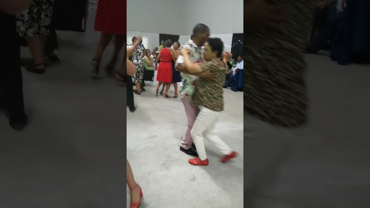#newstringsdanceband
