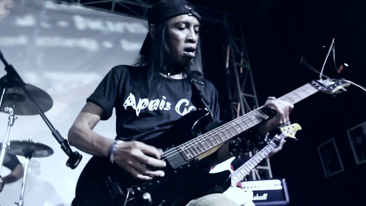 TOTO TEWEL Live @ GOD BLESS Cafe Malang