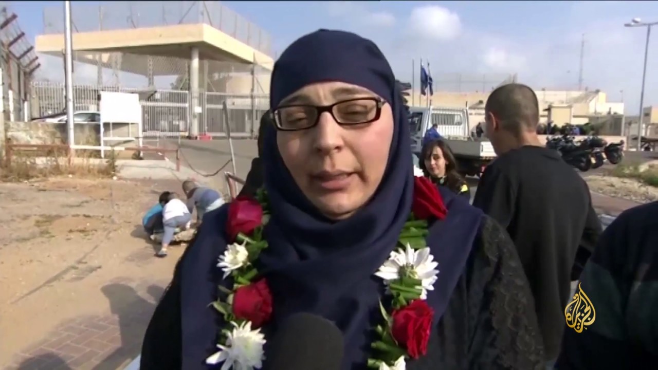 الاحتلال يفرج عن عميدة الأسيرات الفلسطينيات لينا الجربوني