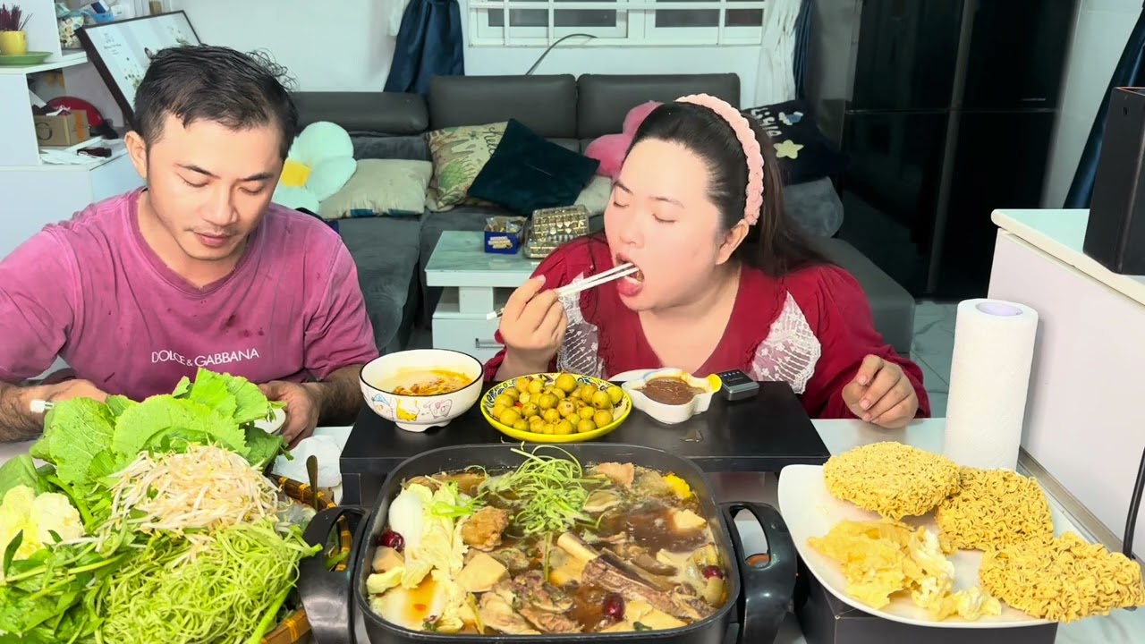 LẨU BÚN BÒ CÙNG EM NGON LẮM LUÔN