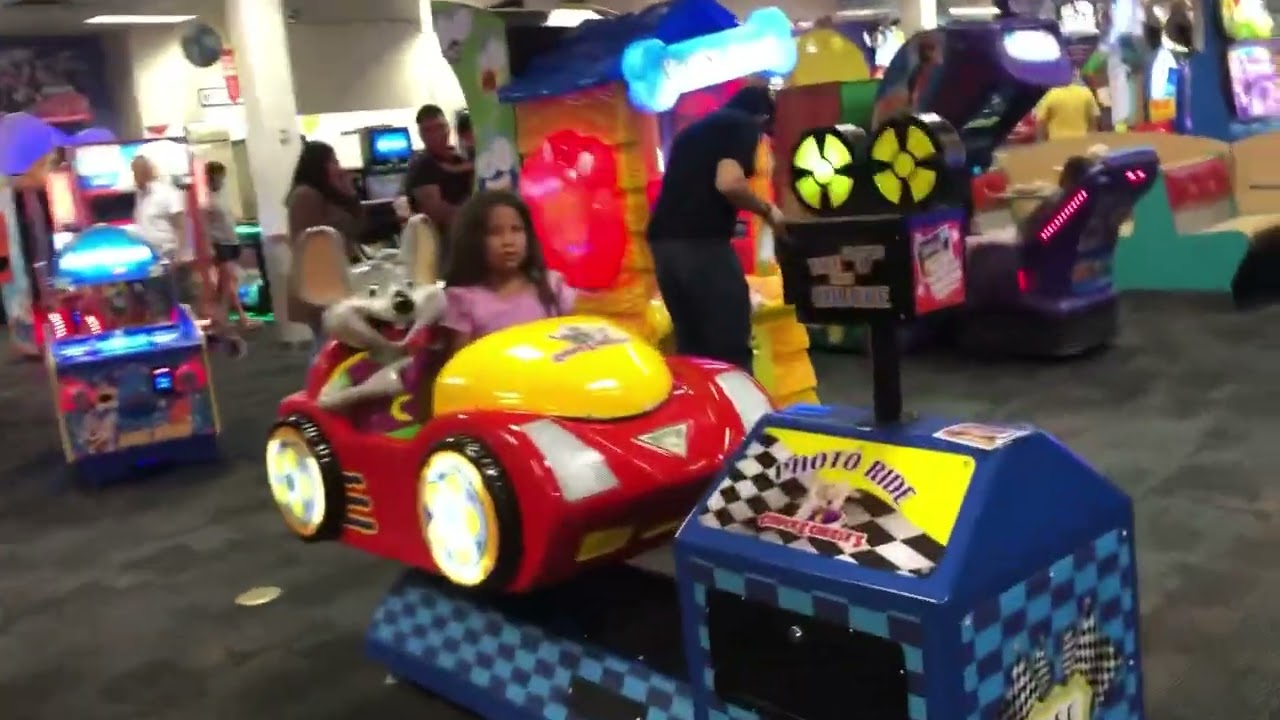 Chuck E. Cheese’s Eagle Rock, CA Store Tour