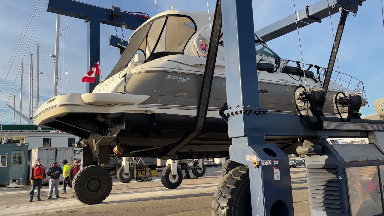 Haul out 2021   2007 Cruisers  Yachts 460 Express