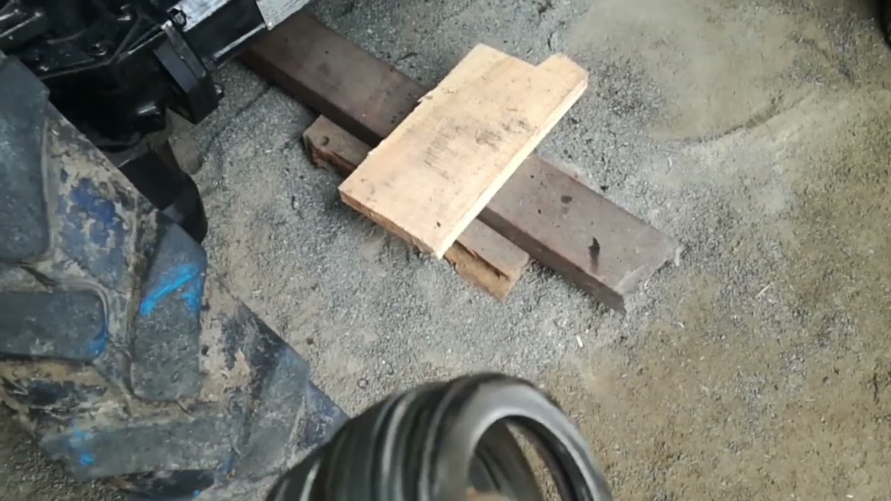 Люфт переднього моста JINMA 264 E.