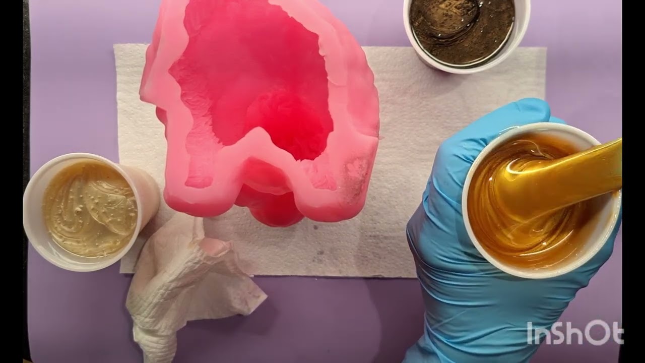 #133 Huge Highland Cow that takes 18 to 20 ounces of resin!