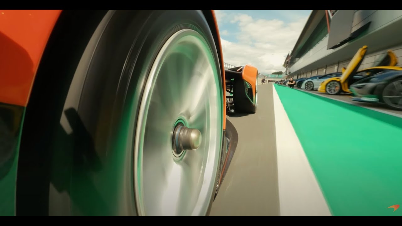 Bruno Senna driving the McLaren Solus GT at Silverstone - Sound ON!