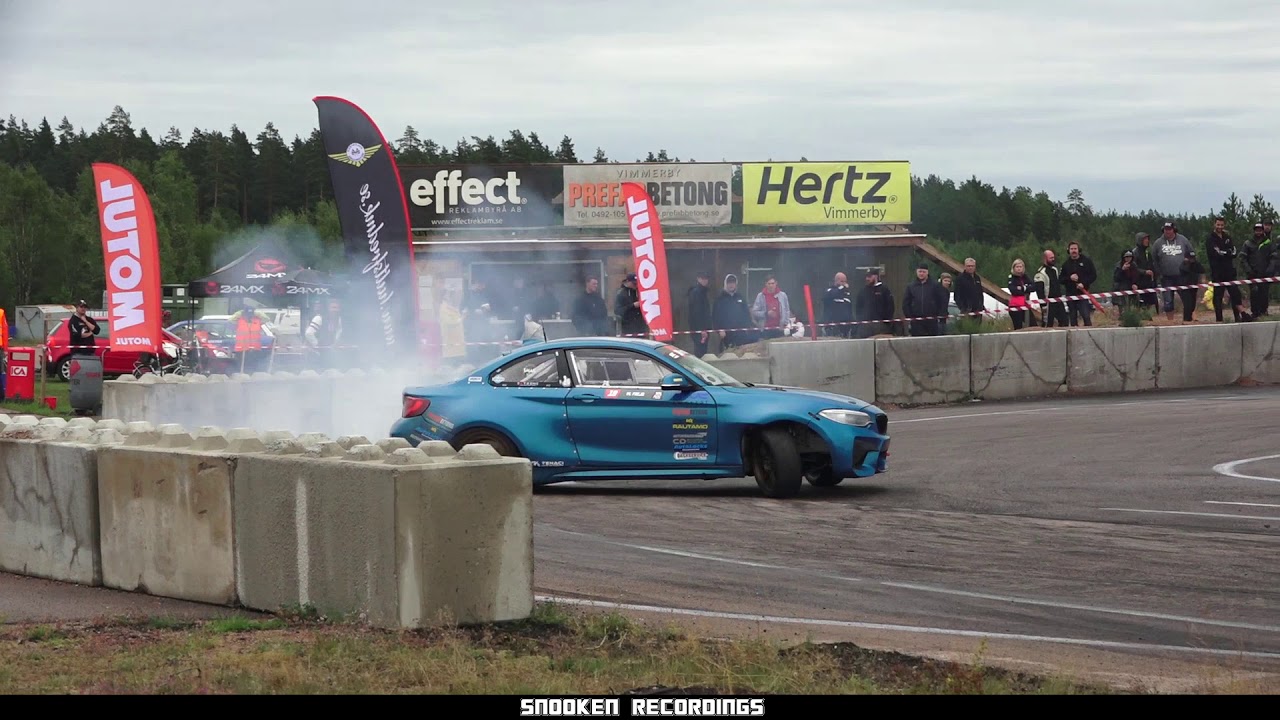 Märra Drifting his Bmw m235 at Hultsfred Drifttrack