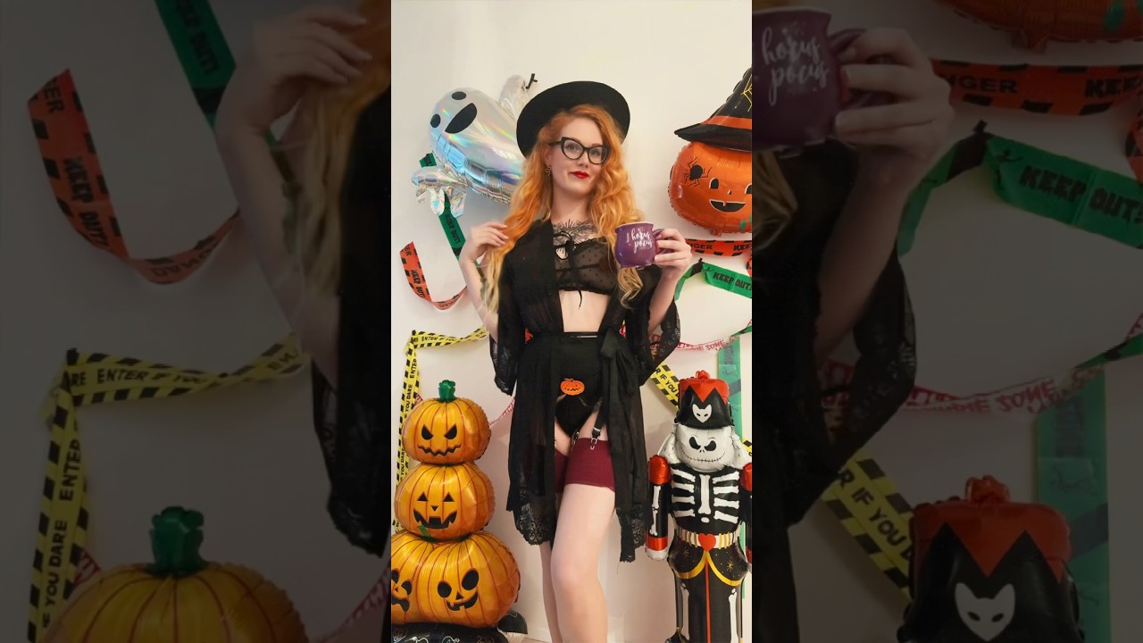 October is my time to shine 🦇🍂 
