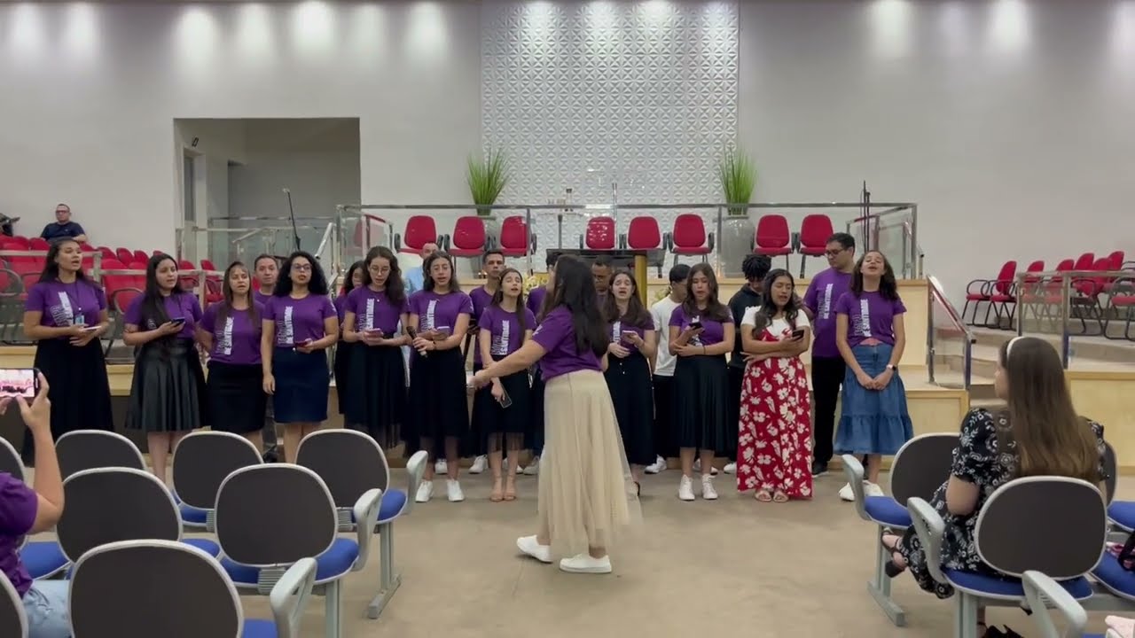Medley Onde o Fogo não Apaga Fernanda Brum e Acende outra vez Jefferson e Suellen Coral da UMADECAR