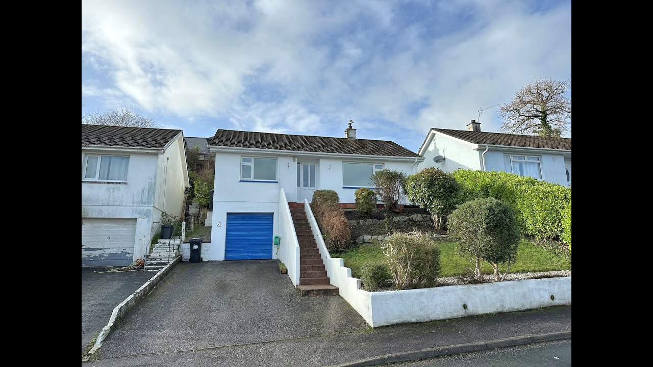 4 Treveryn Park. Budock Water.
