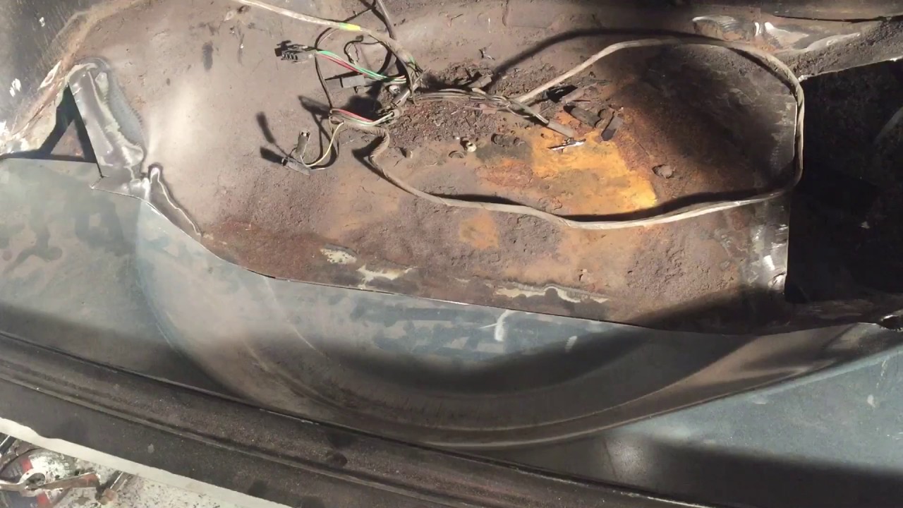 Classic Mini Restoration Rear Panel / Boot Floor Part 11
