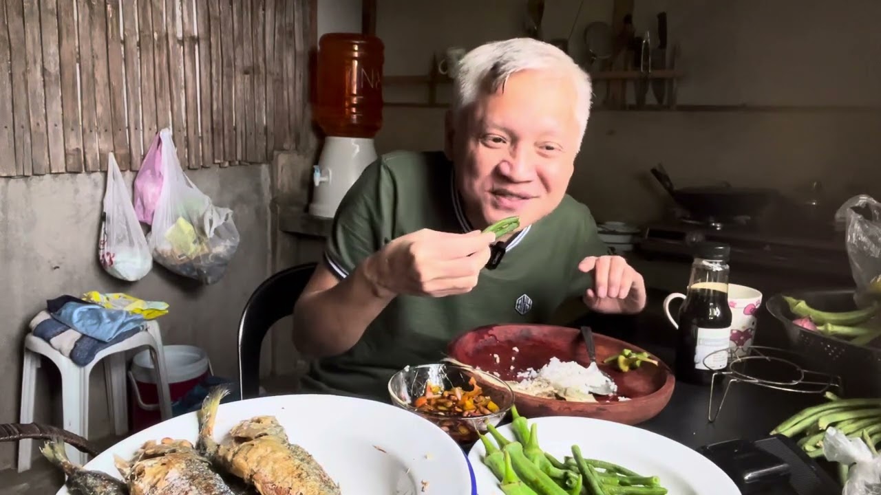 Breakfast po tayo kain lang Kasi bumaba timbang ko hehehe