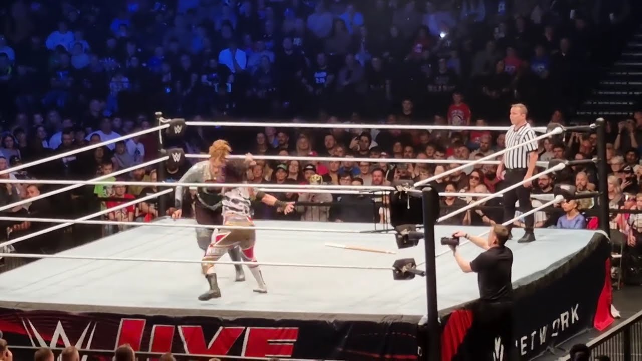 Bayley v Nia Jax, Streetfight 17/10/2024