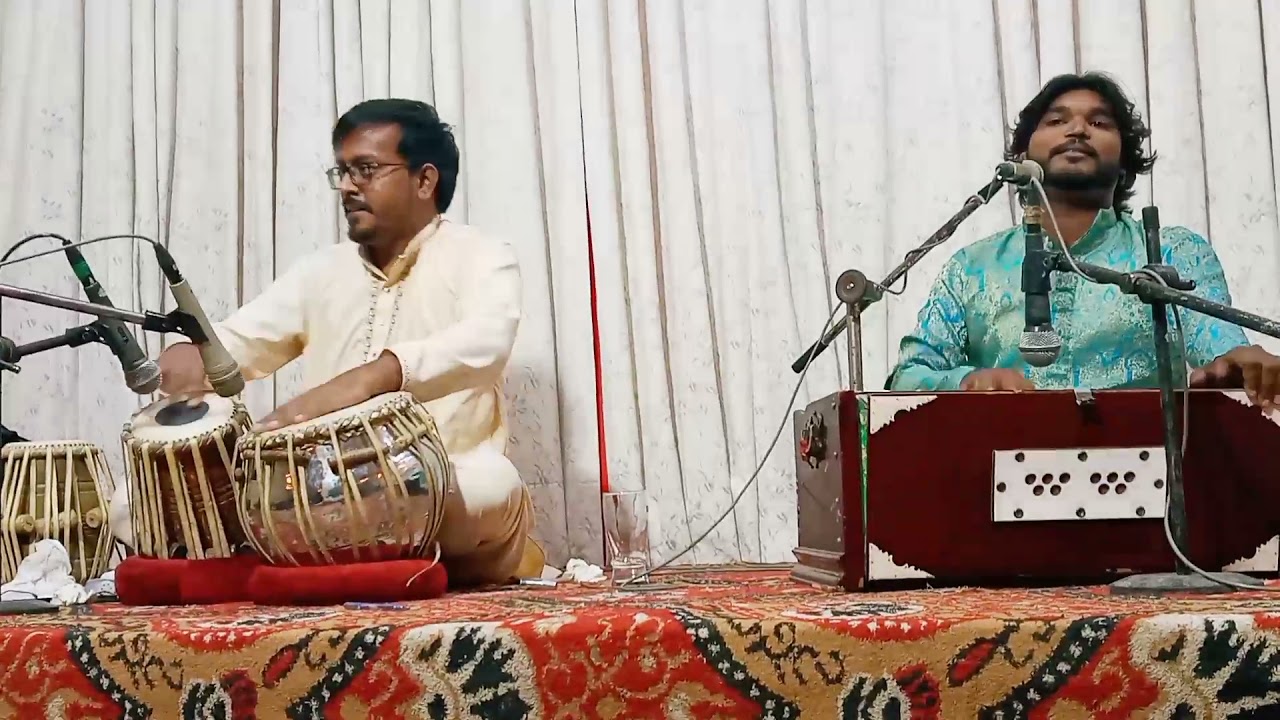 New Masihi Ghazal. Jay Jay Karo Sare Yasu Raja Aya He Singing Gulbaz Anjum Tabla with Roop Chouhan