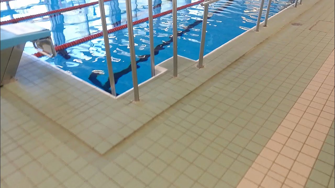 Arkipäivänvertauksia - Uimahalli