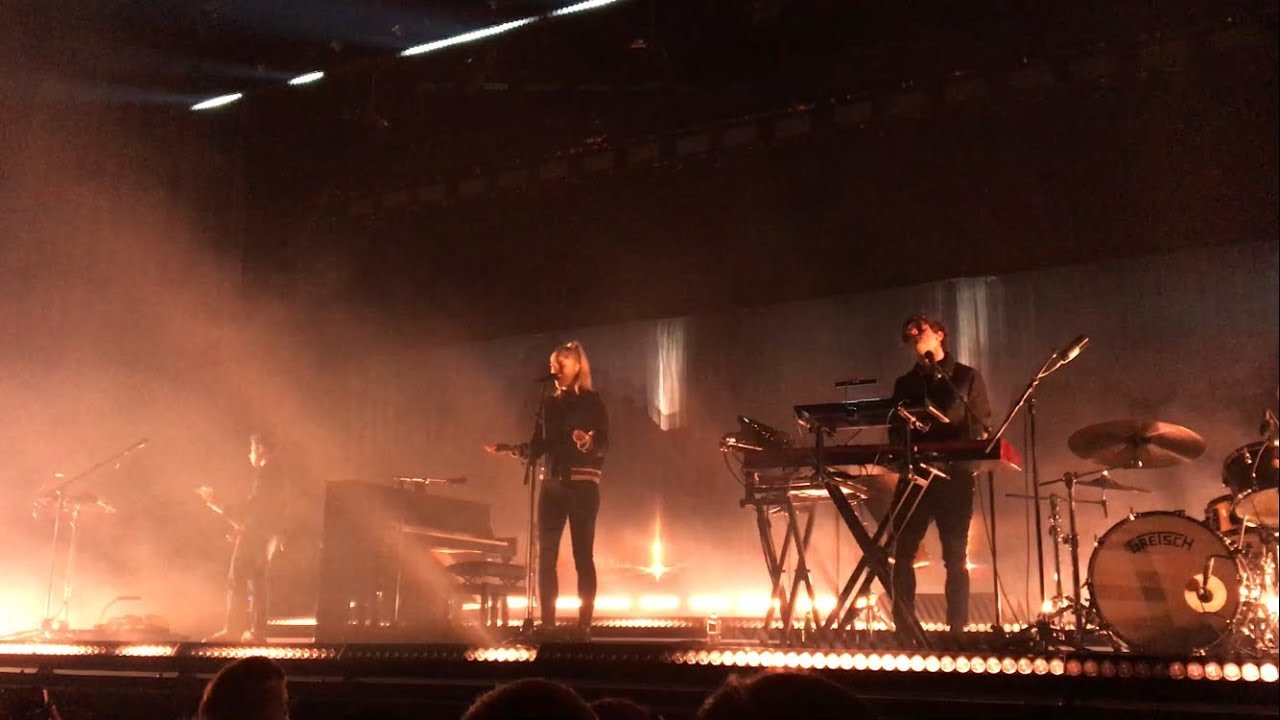 London Grammar live at Zénith Paris 3 December 2017