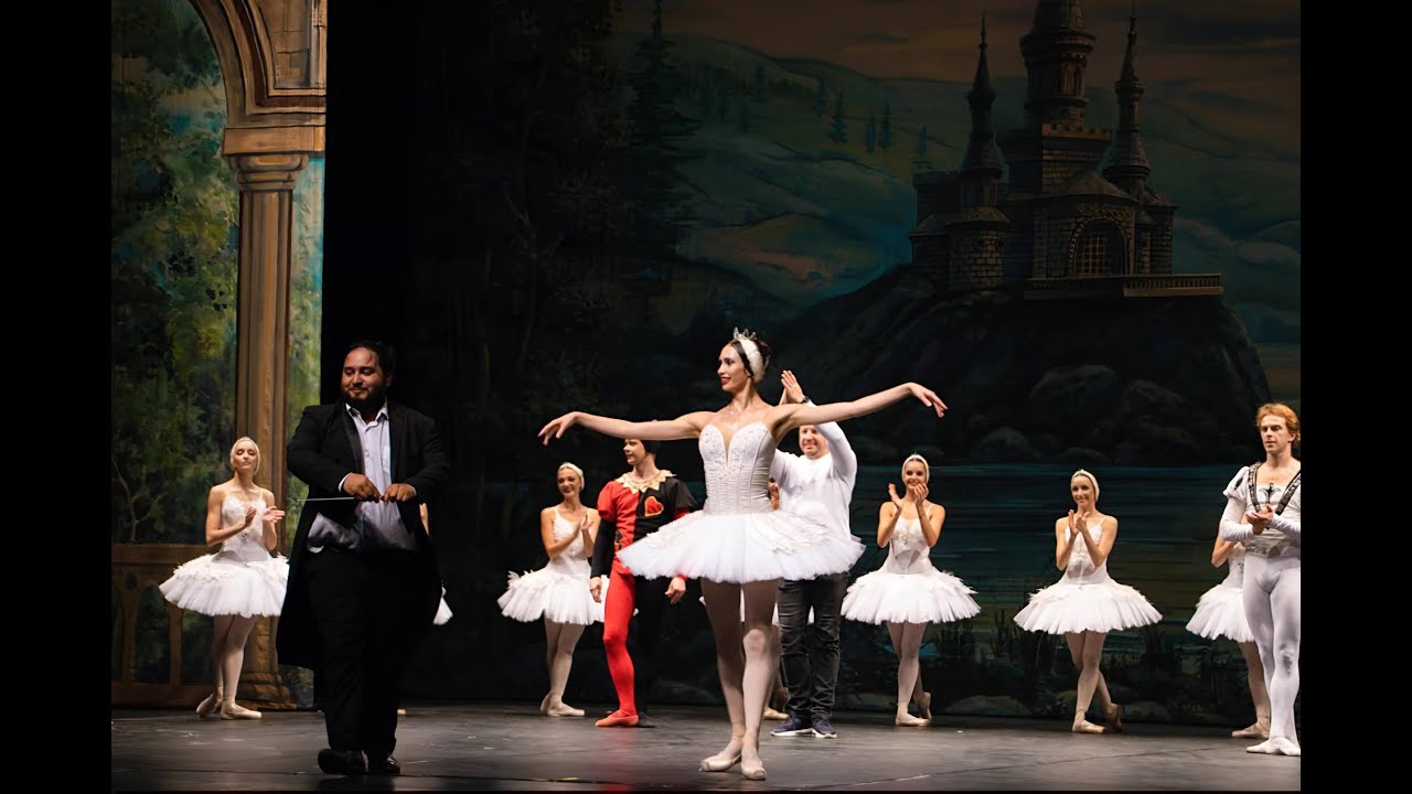 Swan Lake, Tchaikovsky, Royal Ukrainian Ballet, Sinfónica de Jalisco- Pablo Stredel, conductor