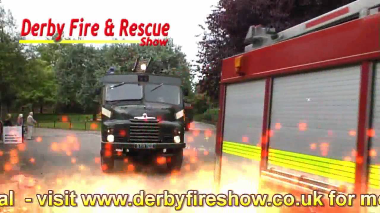 Derby Fire & Rescue show 2010 - Arrival of the Road Run
