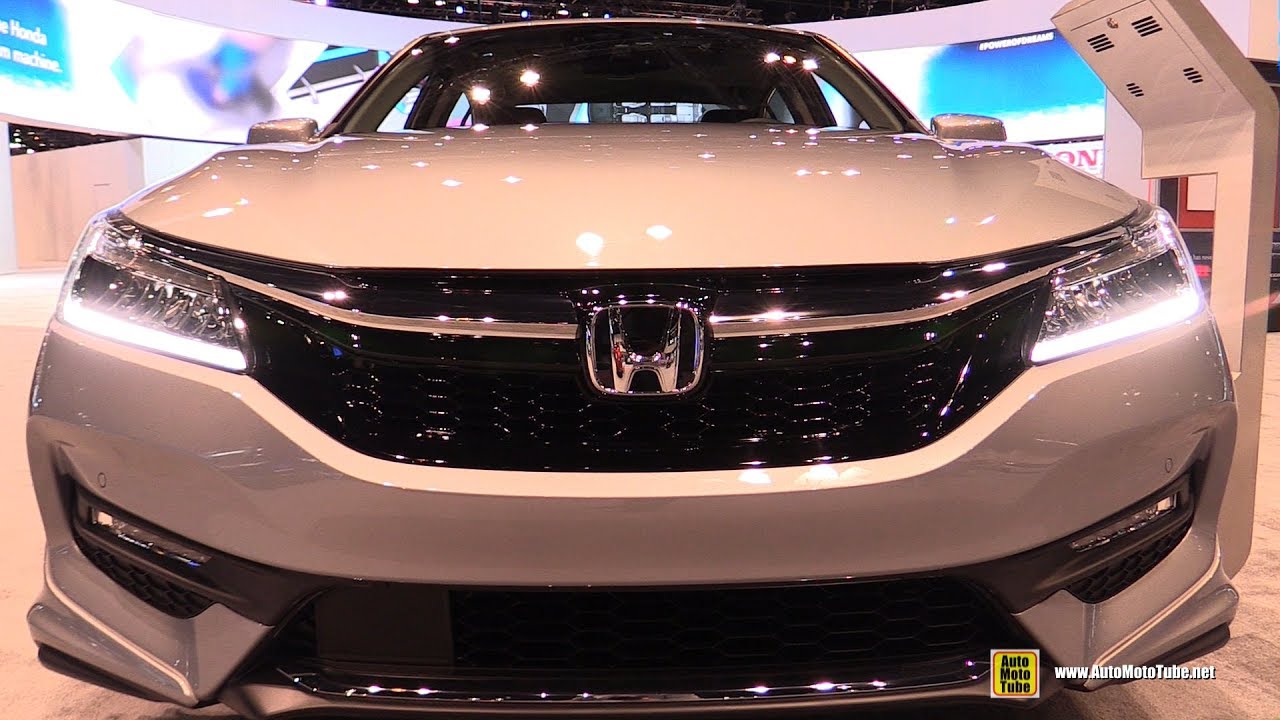 2017 Honda Accord Touring V6 - Exterior and Interior Walkaround - 2017 Chicago Auto Show