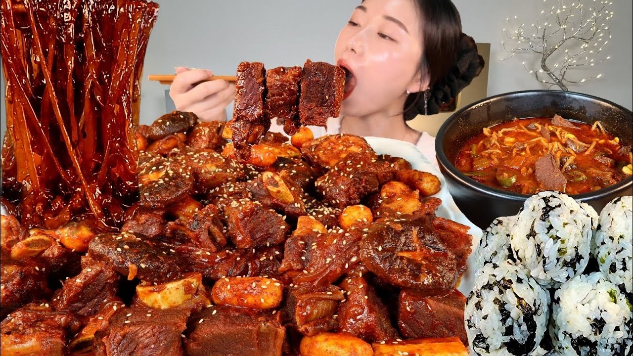 ASMR 직접만든 매콤한 소갈비찜 당면 왕창 넣어서 선지국밥 주먹밥 리얼먹방 :) Braised spicy beef ribs  Rice ball  MUKBANG