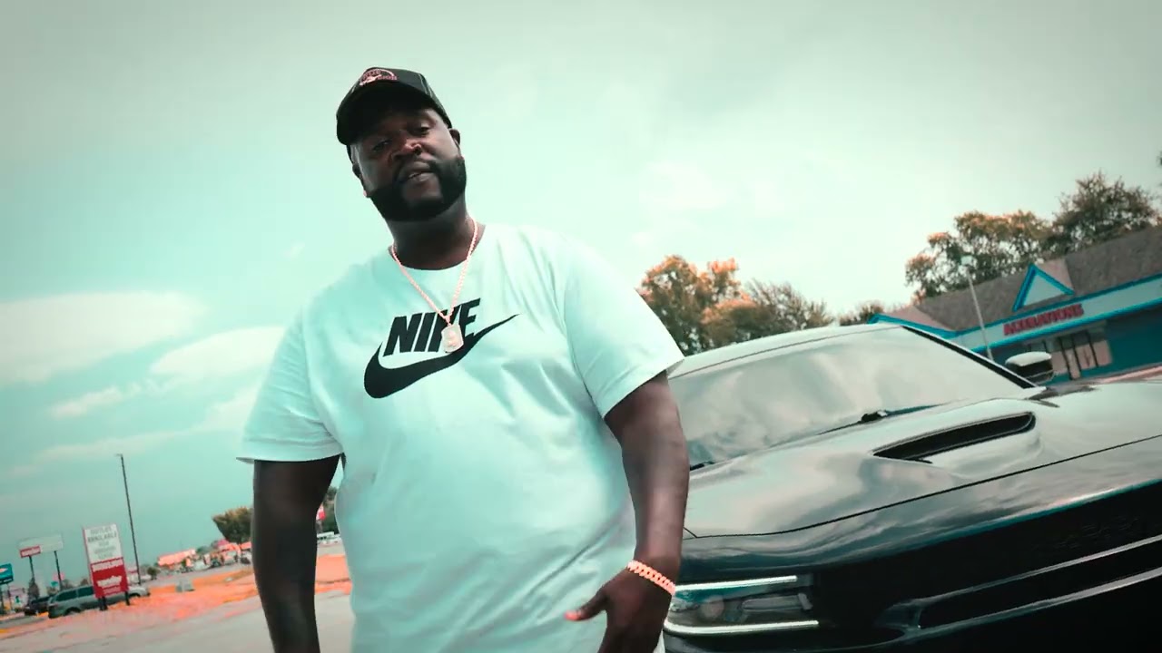 B.Love- Riding around/38st (Official Video)