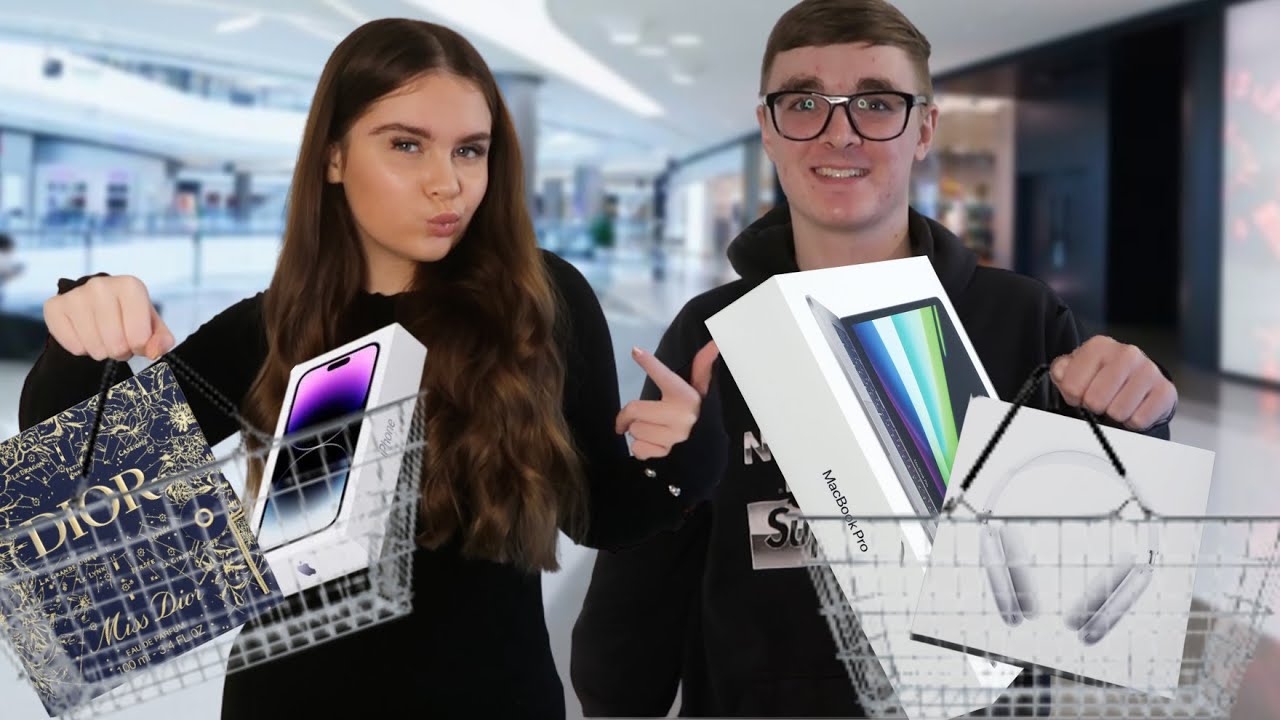 IF IT FITS IN THE BASKET I'LL BUY IT CHALLENGE WITH MY BOYFRIEND !!