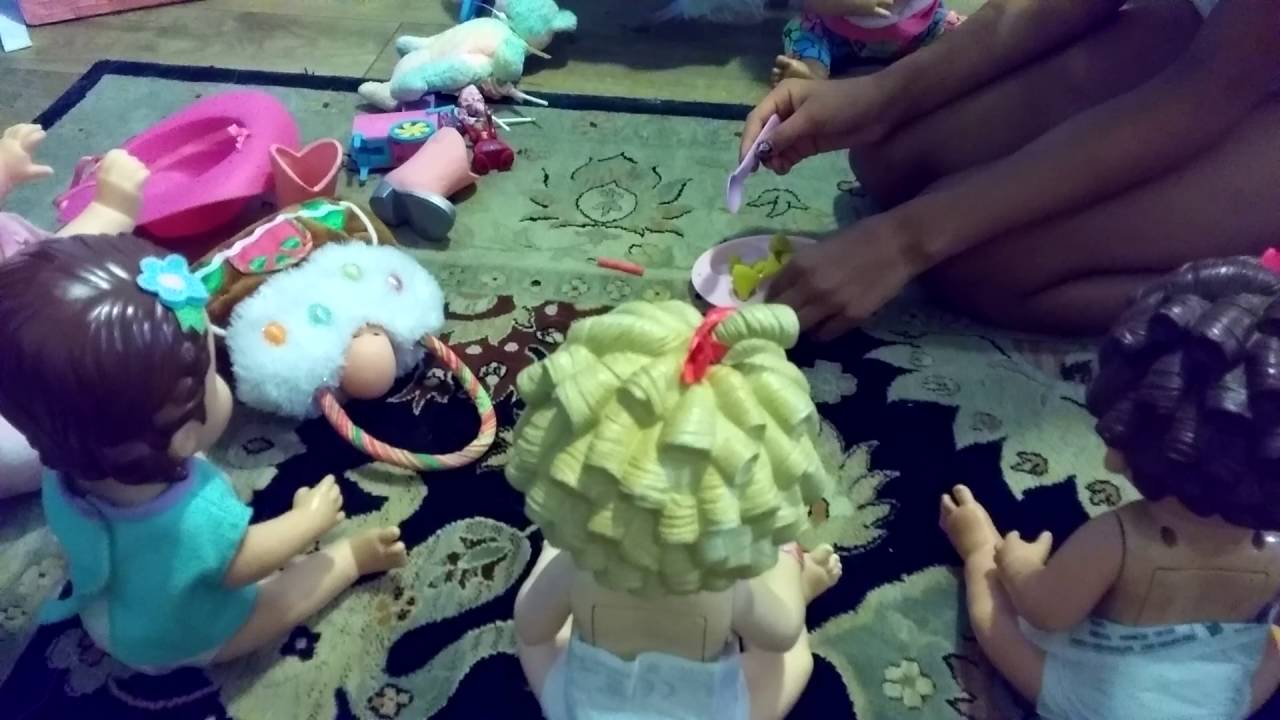 Baby Alive Victoria eats her birthday cake 🎂