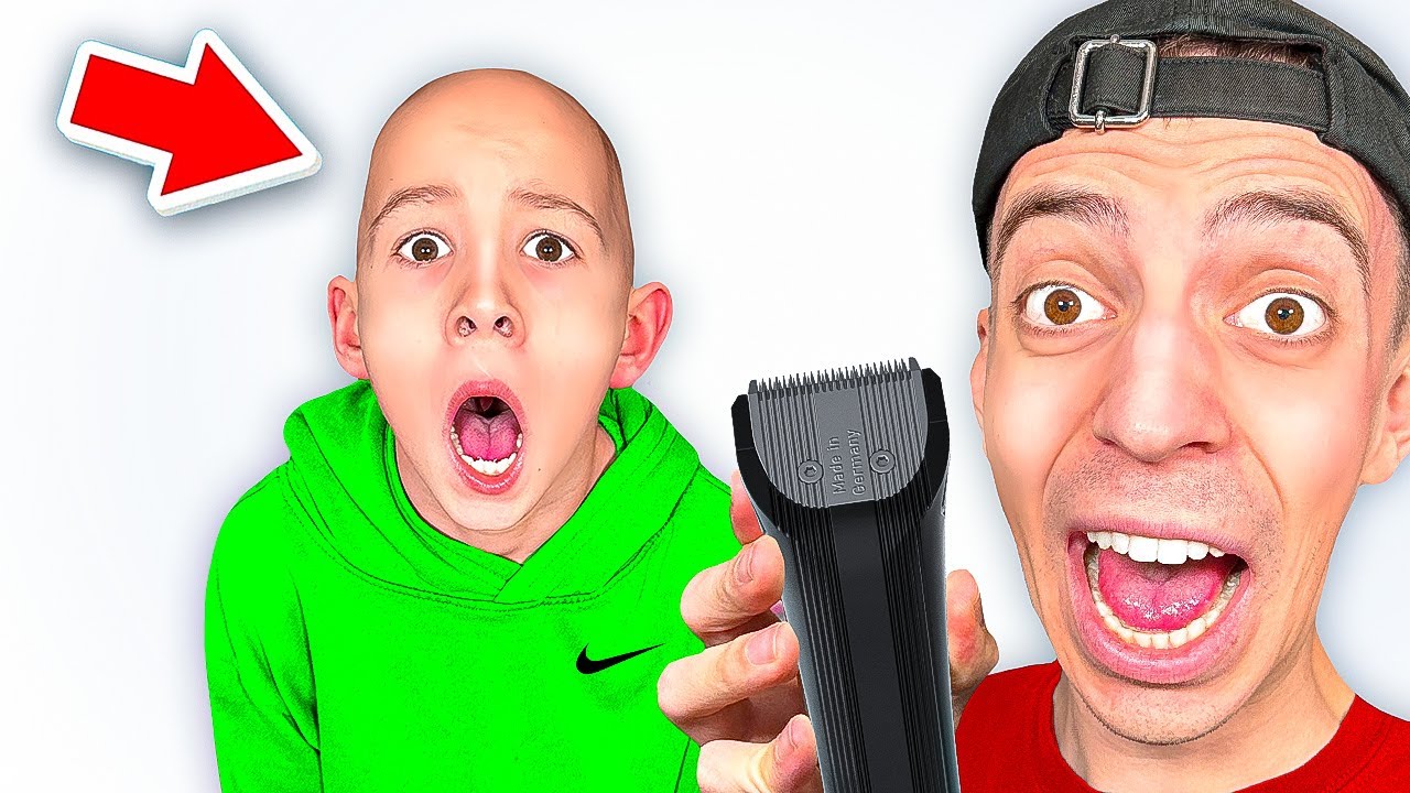 KLEINER JUNGE bekommt eine GLATZE RASIERT... 😳