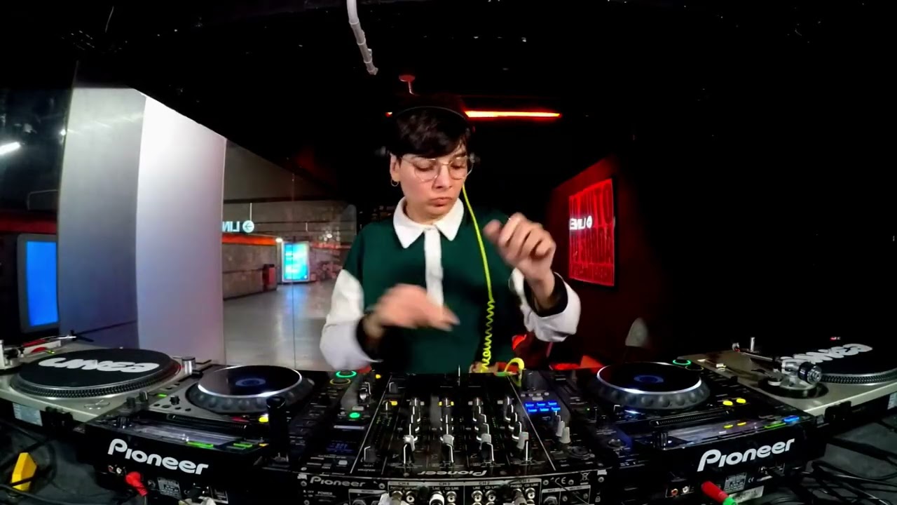 MILA STERN &rsaquo; LINEA &bull; 22.03.2026
