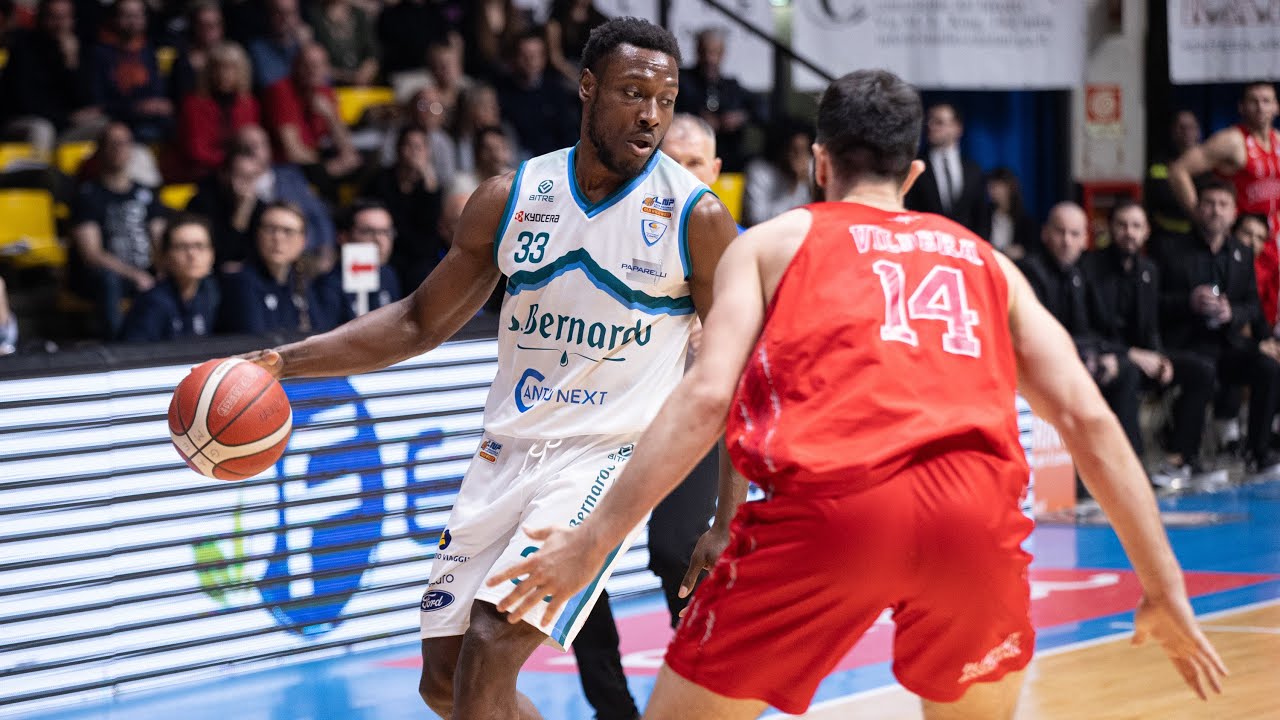 2^Giornata Fase a Orologio: Acqua S Bernardo Cantù   Pallacanestro Trieste 96 92