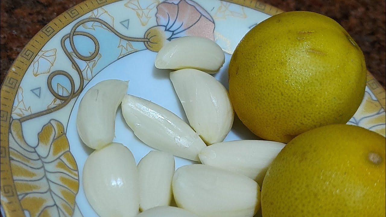 الطريقه الصحيحه لتقديم الثوم والليمون للحمام#