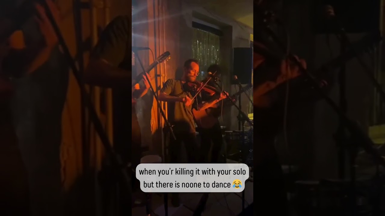 🎻 When You Nail the Violin Solo, but the Dance Floor is Deserted! 🕺🏻  #livemusic #liveperformance