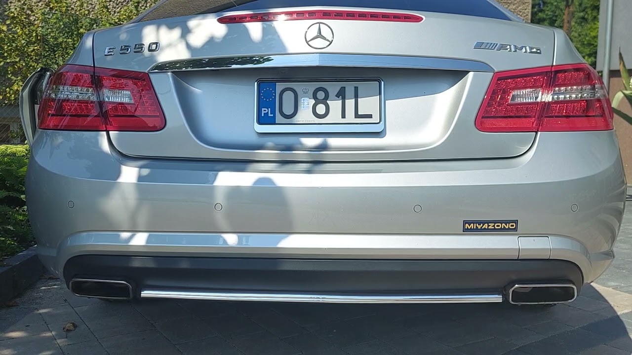 Mercedes E550 E500 C207 5.5 V8  orginal exhaust sound #mercedes #e550  #e500 #v8 #exhaust