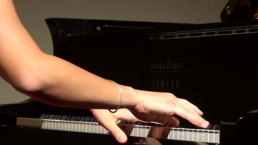 Mariacristina Buono plays Chopin Ballata n.1