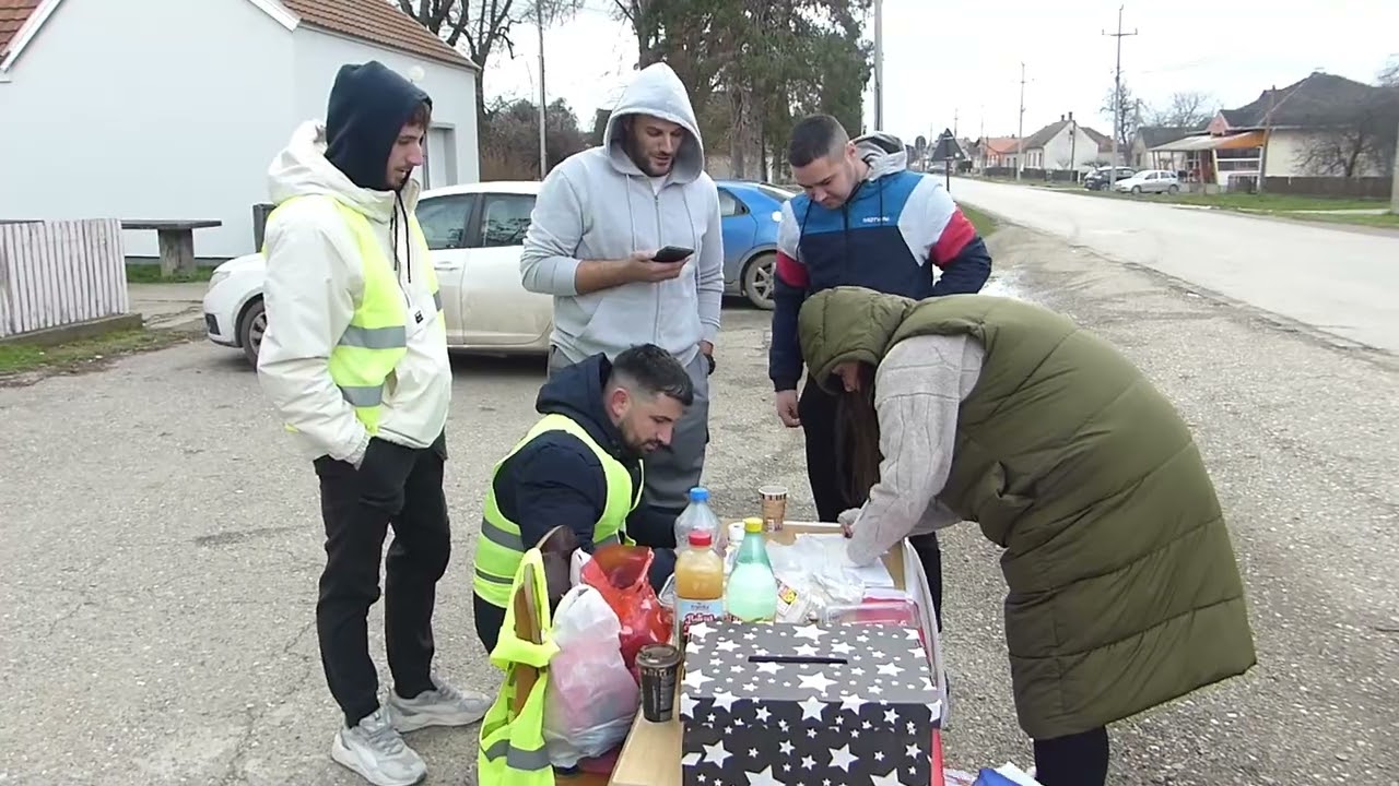 Davanje potpisa student. za bolje i lep&scaron;e dru&scaron;tvo (Crna Bara Mačva)