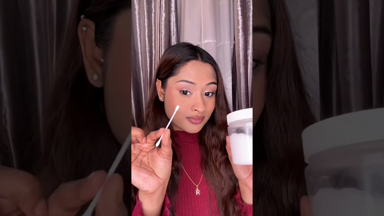 a great alternative for clear lipgloss 🥥🤍 #coconutoil #lipgloss #lipglossmaking #makeup
