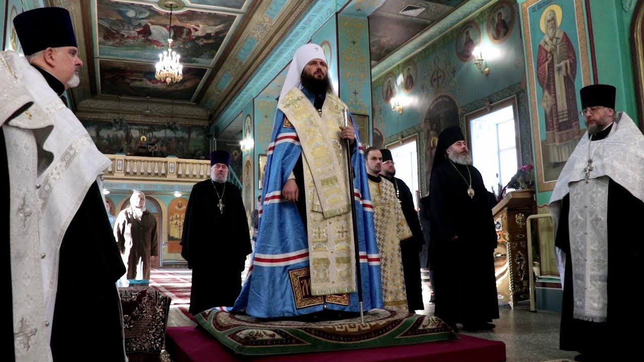 В Казанском соборе Волгограда отслужили благодарственный молебен о прибытии митрополита Феодора.