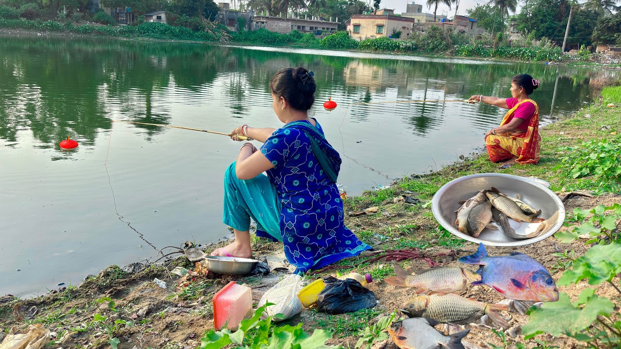 Unique Hook Fishing🎣🎣|| Two Beautiful cute lady Enjoy fishing in the pond || Best hook fishing video