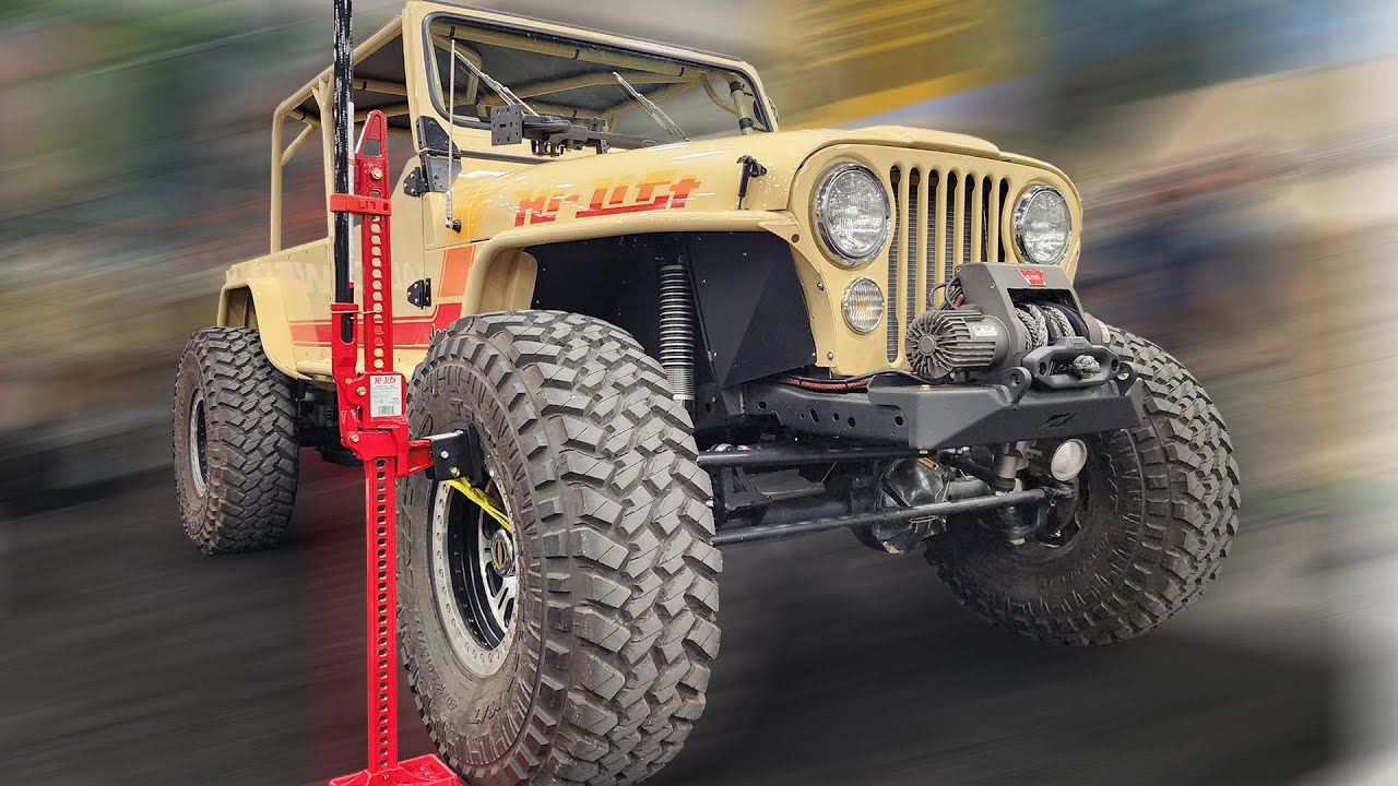 CJ8 Scrambler 1982 года на стенде Highlift Jack | SEMA 2025