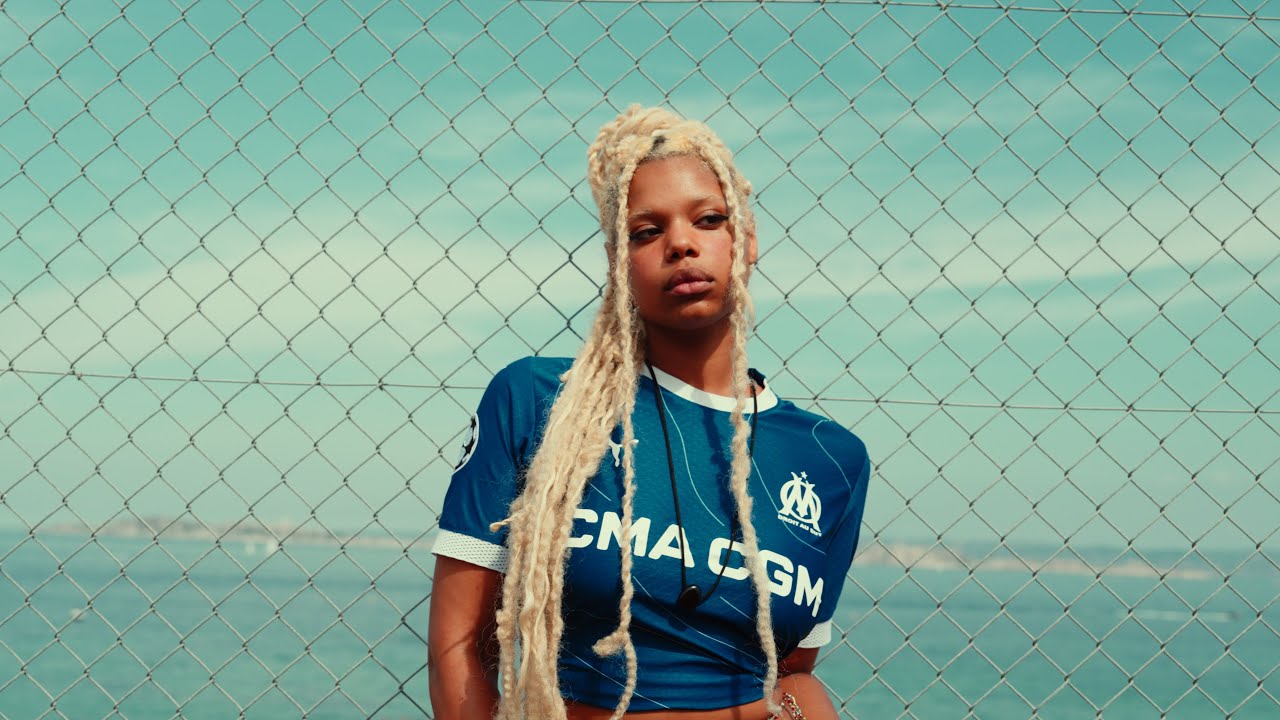 Dexe - Gyal ( Clip officiel) 