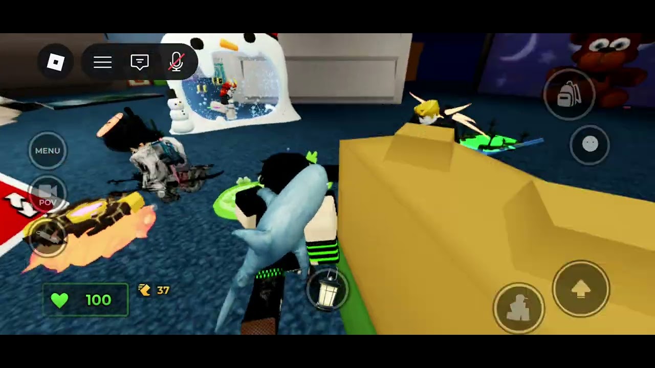playing some random roblox game ☆