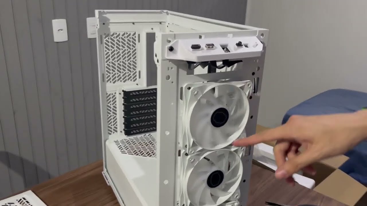 Gabinete Cooler Master Masterbox 520 Mesh - Branco PT/BR