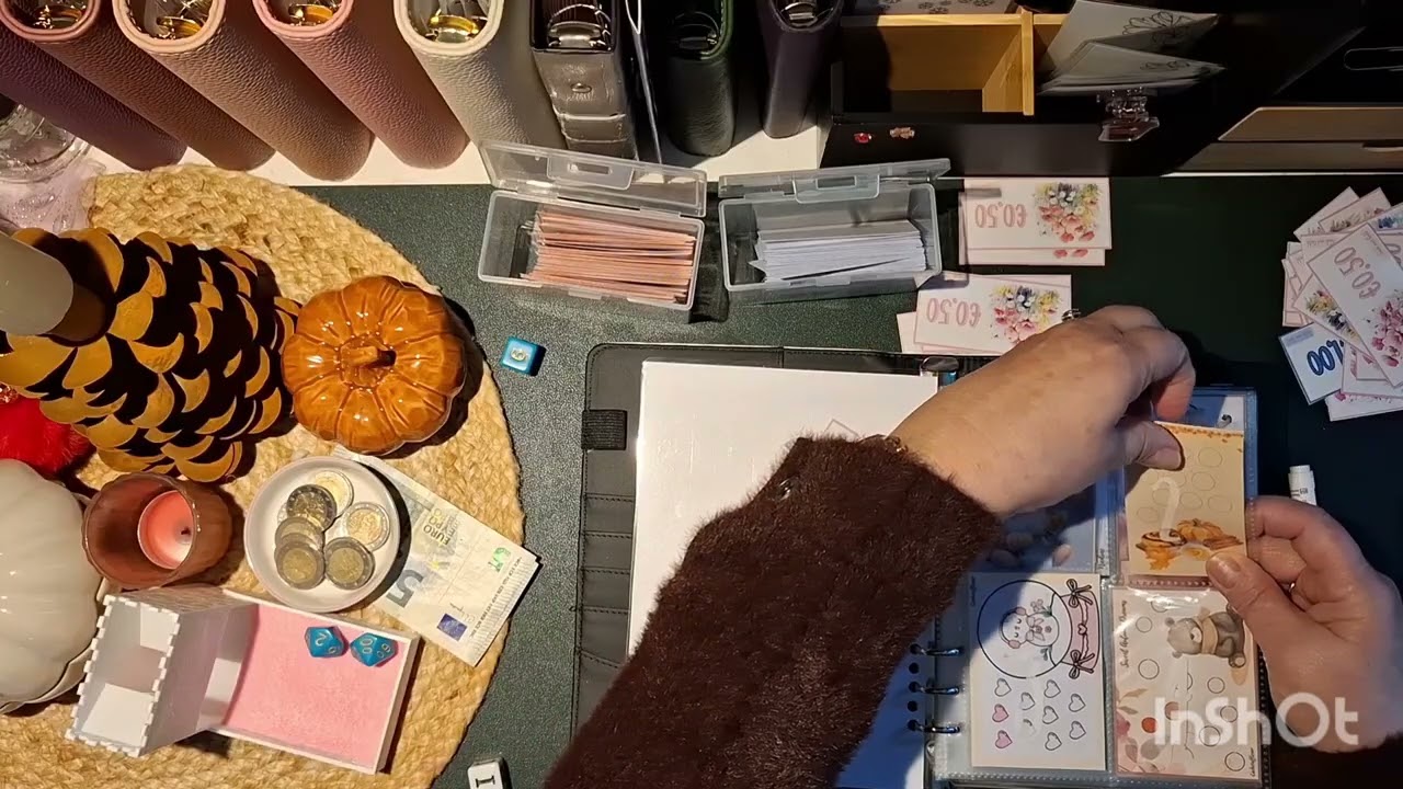 Een doos vol spannende pakjes.🫣🌲🌲 weer lekker sparen en sneakpeak 2026