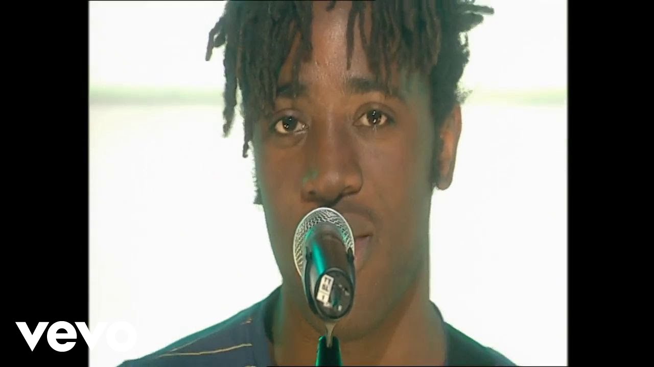 Bloc Party - The Pioneers (Live)